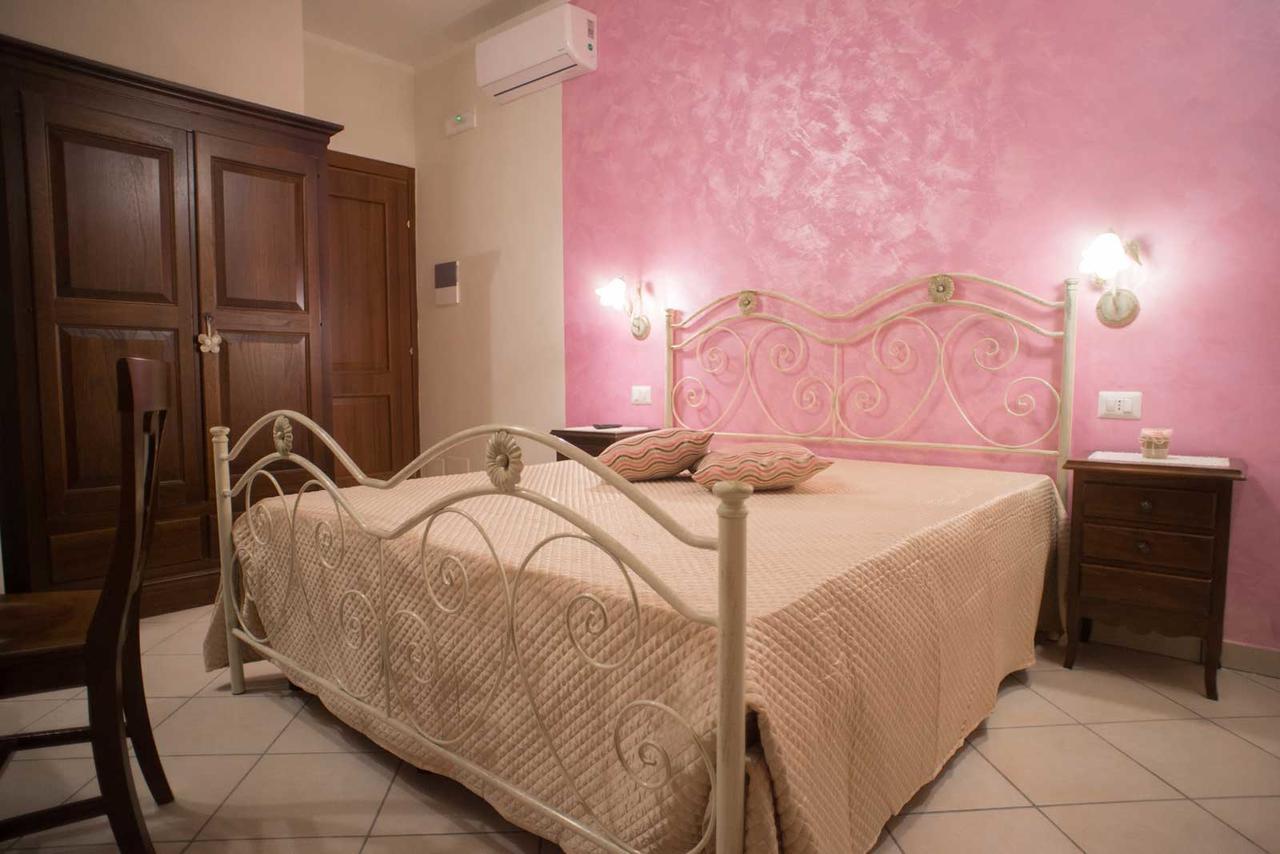 B&B Le Due Gioie 塔维亚诺 外观 照片