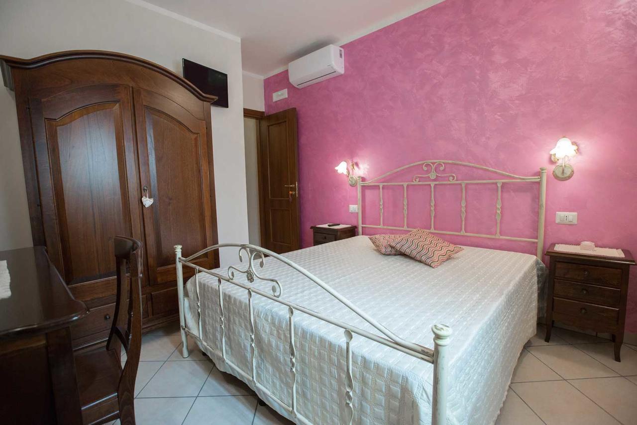 B&B Le Due Gioie 塔维亚诺 外观 照片